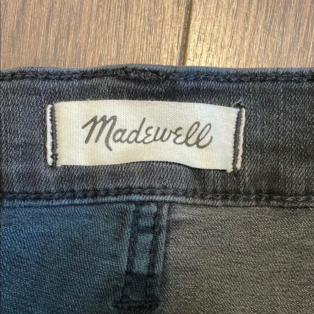 Madewell | Stovepipe Black Jeans - Picture 4 of 8